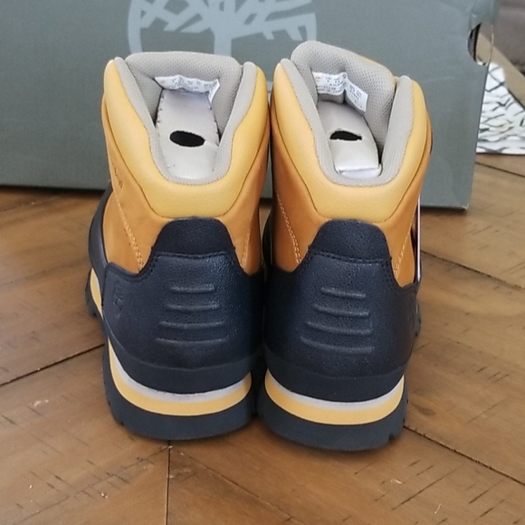 🆕️ Timberland Boots - Picture 3 of 7